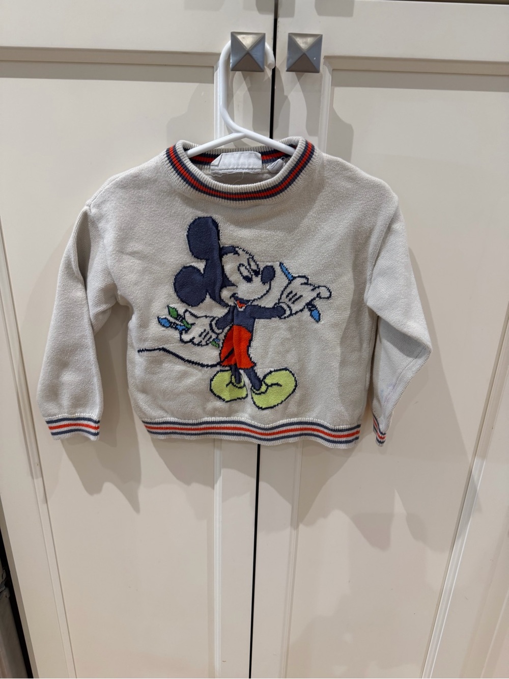 Gap Disney 3t Mickey Mouse painter crewneck Sweater
